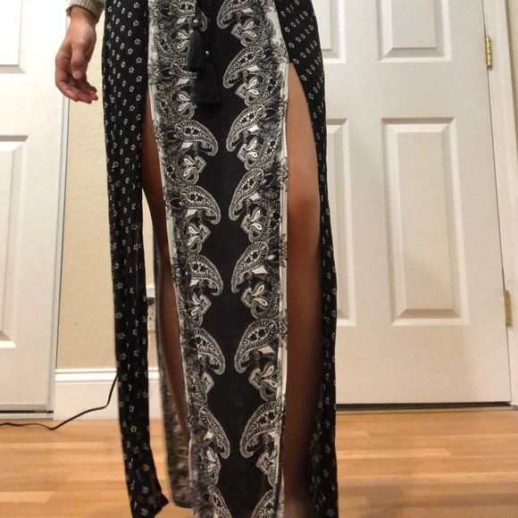 Long Skirt with slits, Lost In Paradise , xs - Picture 2 of 8